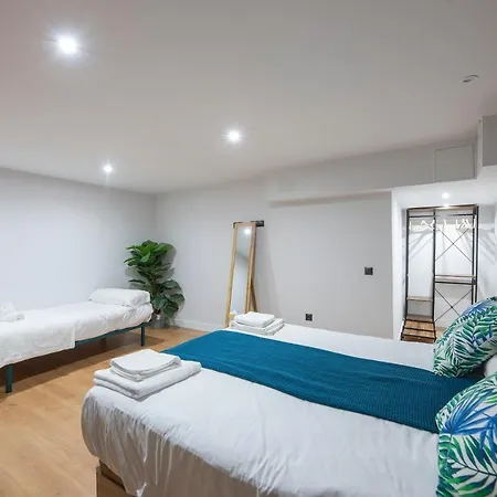 Apartment New Levante Pool & Museums Apartament *