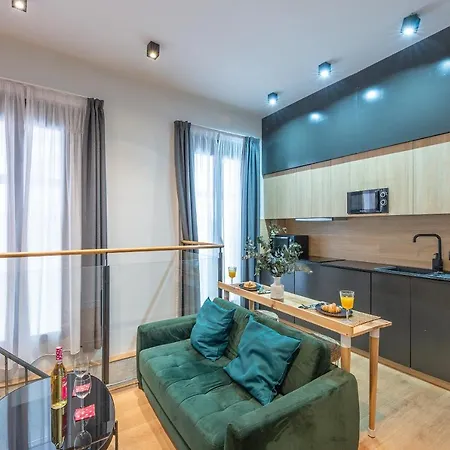 Apartment New Levante Pool & Museums Apartament